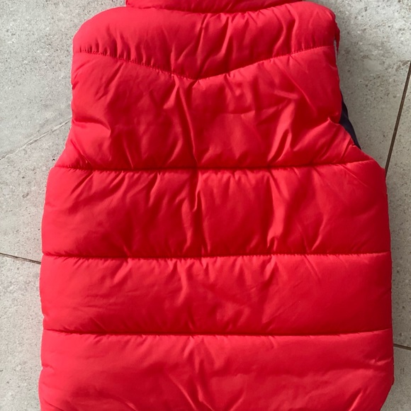 Pumpkin Patch Children’s size 2 sleeveless puffer vest/jacket. - Picture 5 of 8
